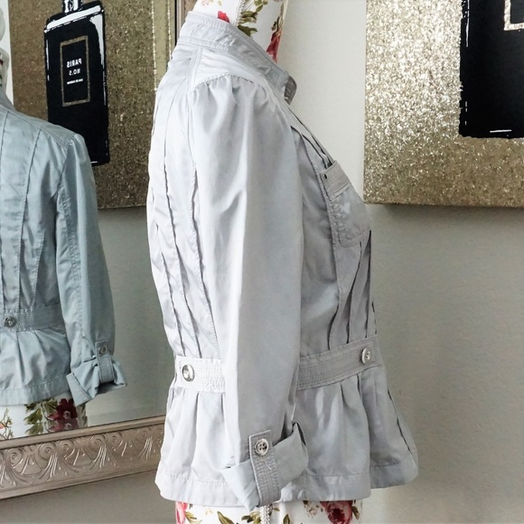 SOLD WHBM | Silver Satin Button Up Jacket Size 4 - Picture 2 of 8